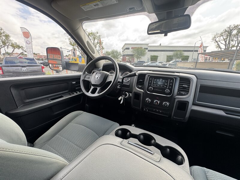 Used 2016 RAM 2500 Tradesman w/ Chrome Appearance Group AWD/4WD image 36