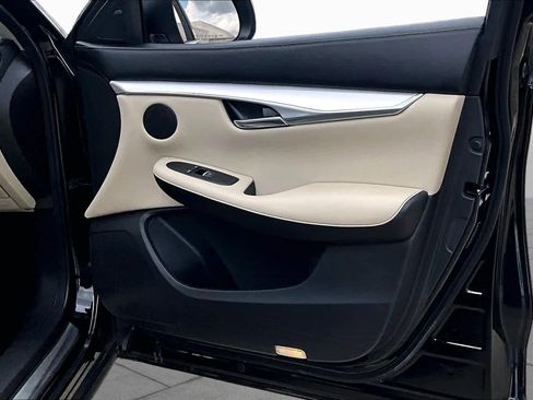 Used 2020 INFINITI QX50 Luxe w/ Navigation Package FWD image 23