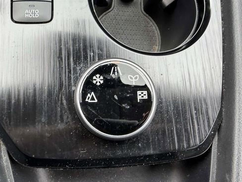 Used 2023 Nissan Rogue SV AWD/4WD image 22