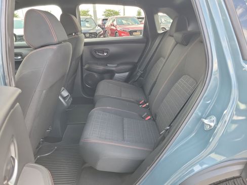 Used 2024 Honda HR-V Sport image 12