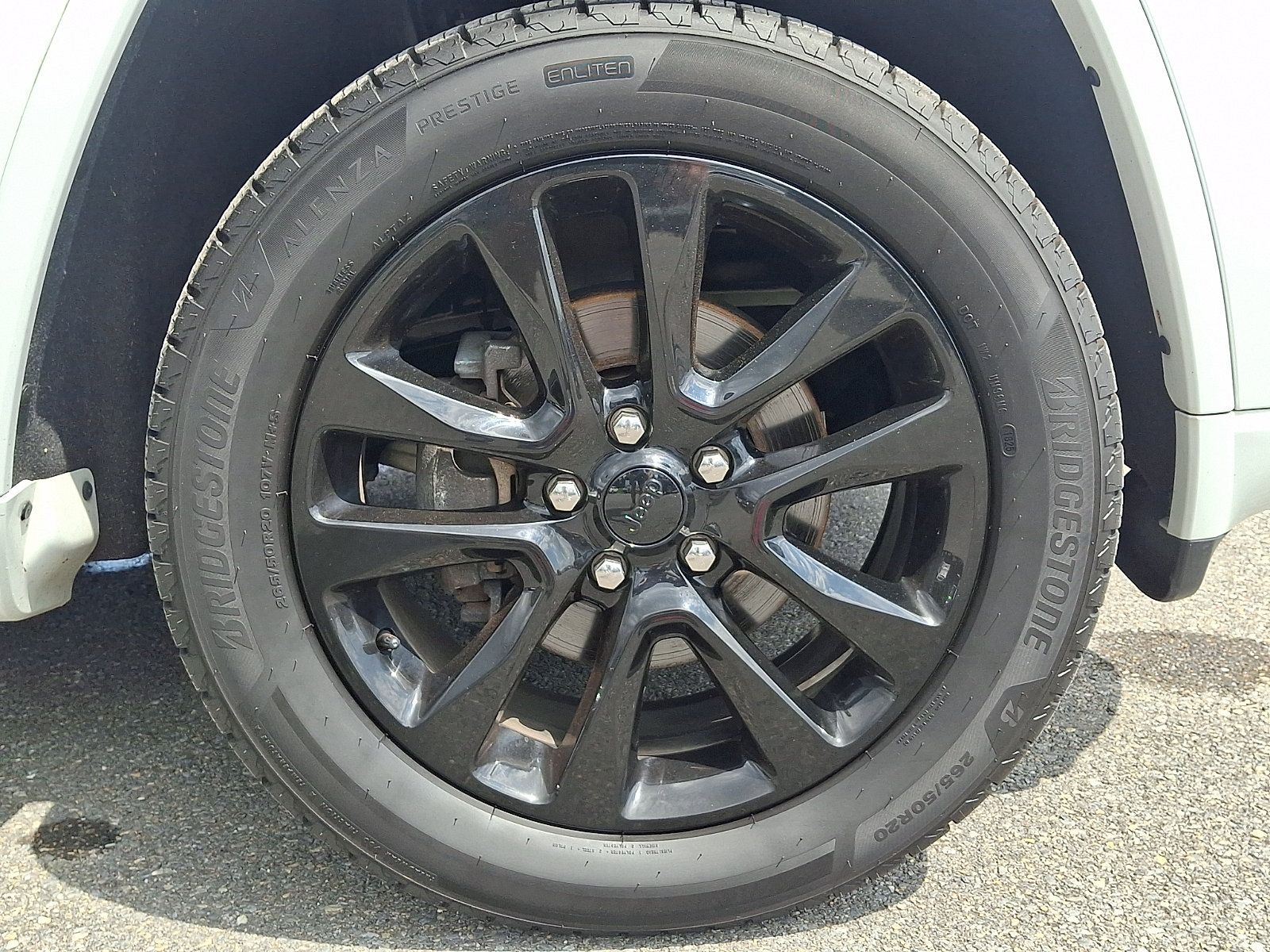Used 2019 Jeep Grand Cherokee Altitude AWD/4WD image 11