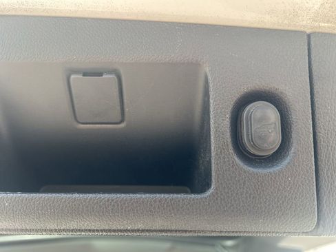 Used 2020 Chevrolet Suburban LT w/ Luxury Package image 29