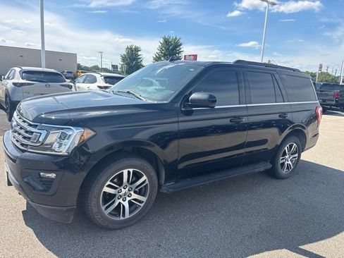 Used 2021 Ford Expedition XLT AWD/4WD image 2