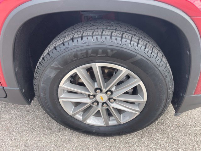 Used 2023 Chevrolet Traverse LT FWD image 29