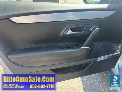 Used 2009 Volkswagen Passat VR6 AWD/4WD image 9