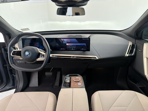 Used 2024 BMW iX xDrive50 w/ Premium Package AWD/4WD image 16