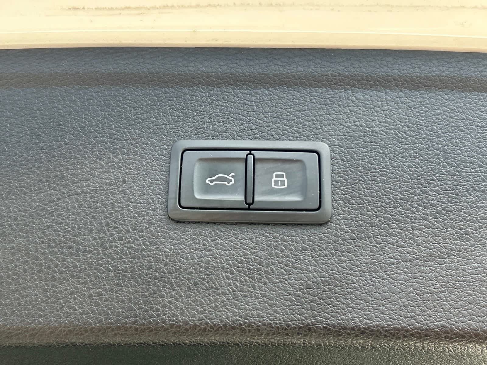 Used 2022 Audi Q5 2.0T Premium Plus AWD/4WD image 18
