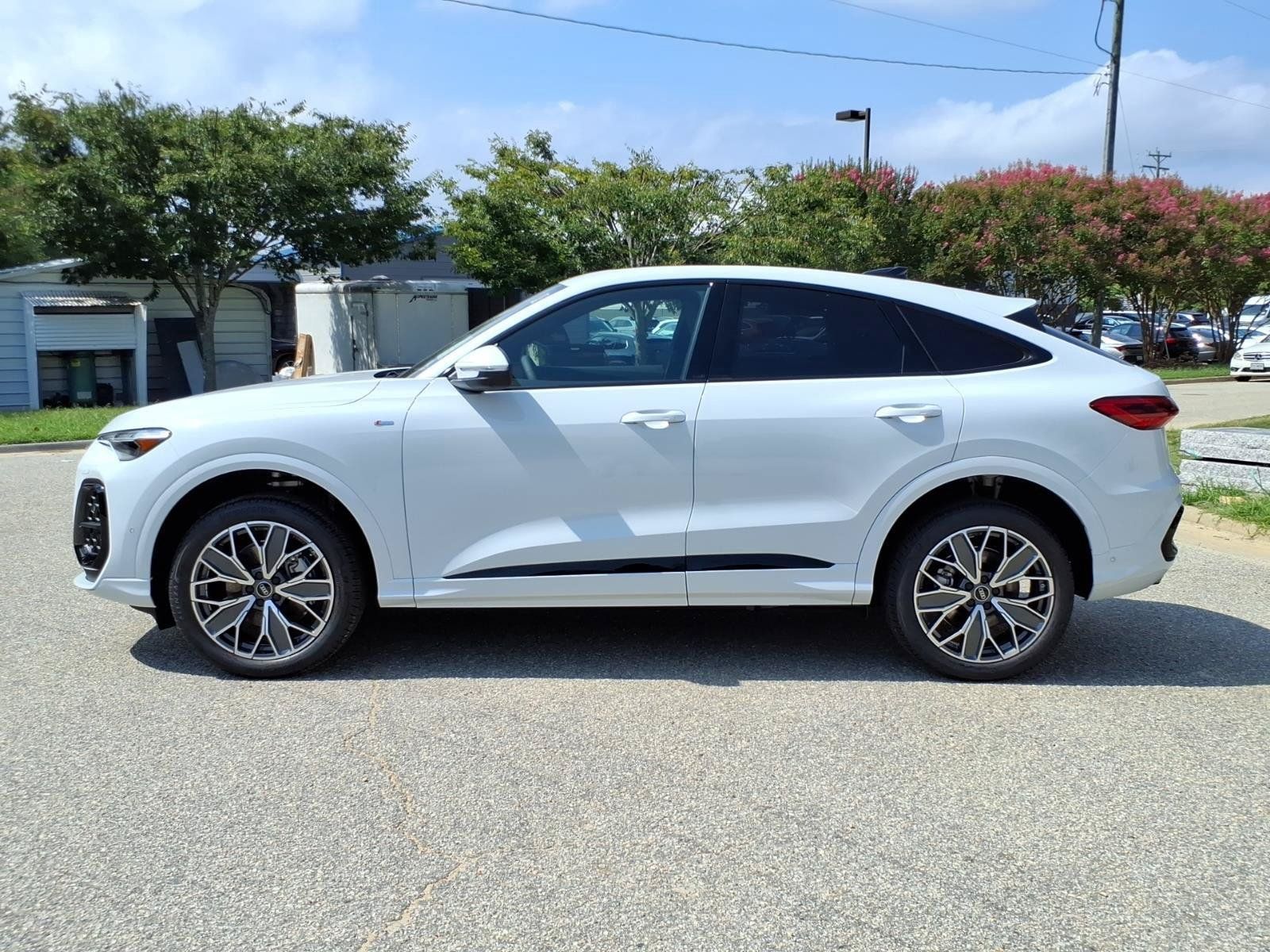 New 2026 Audi Q5 Premium Plus AWD/4WD image 3