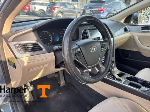 Used 2016 Hyundai Sonata SE FWD image 13