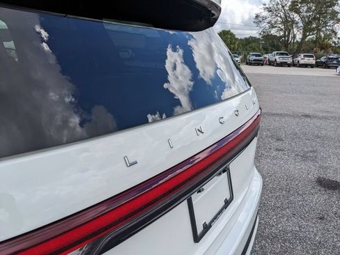 Used 2025 Lincoln Aviator Reserve w/ Luxury Package AWD/4WD image 12