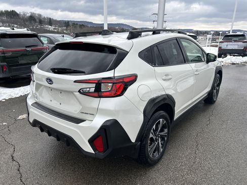 Used 2024 Subaru Crosstrek 2.0i Premium image 6