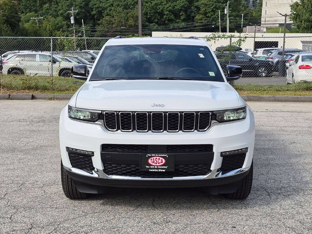 Used 2025 Jeep Grand Cherokee L Limited w/ MOPAR Finishing Package AWD/4WD image 12