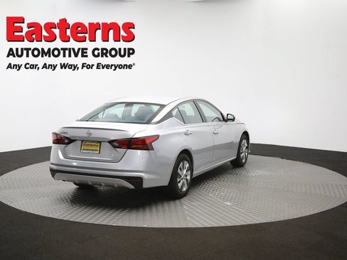 Used 2024 Nissan Altima 2.5 S FWD image 39