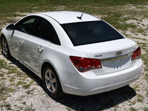 Used 2014 Chevrolet Cruze LT FWD image 5