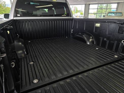 Used 2023 Toyota Tundra Platinum AWD/4WD image 15