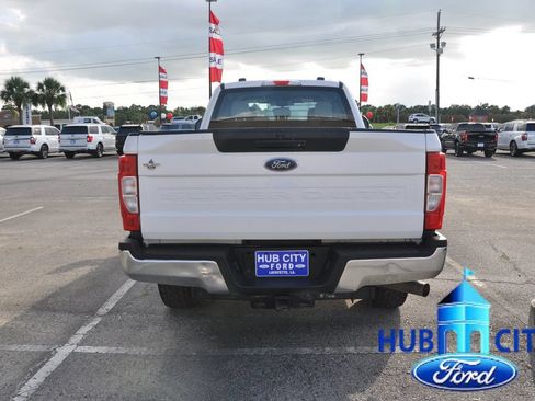 Used 2022 Ford F250 XL w/ Power Equipment Group AWD/4WD image 4