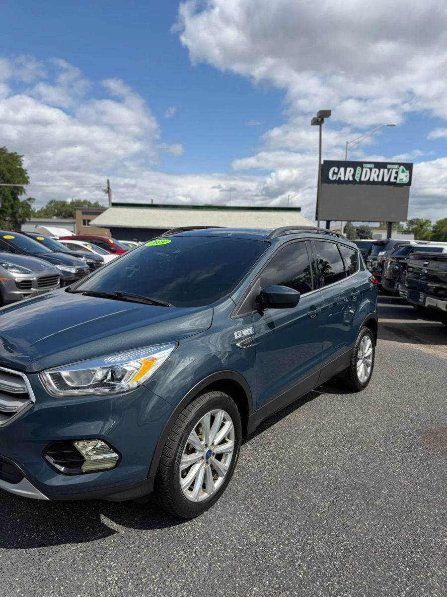 Used 2019 Ford Escape SEL AWD/4WD image 2