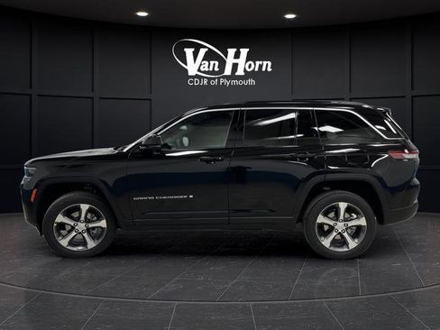 New 2026 Jeep Grand Cherokee Limited w/ Luxury Tech Group II image 13