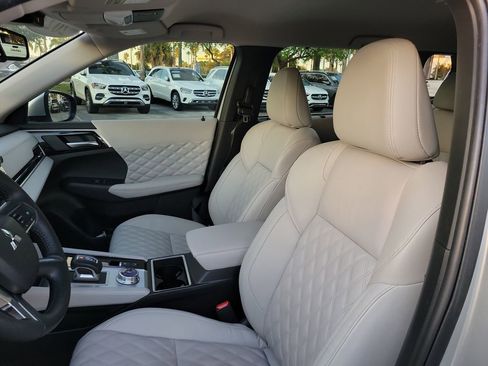 Used 2023 Mitsubishi Outlander SEL image 20