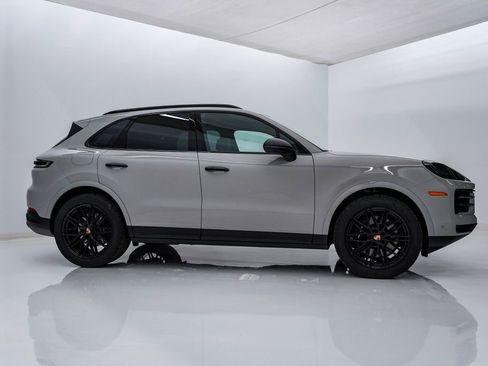 New 2026 Porsche Cayenne image 9