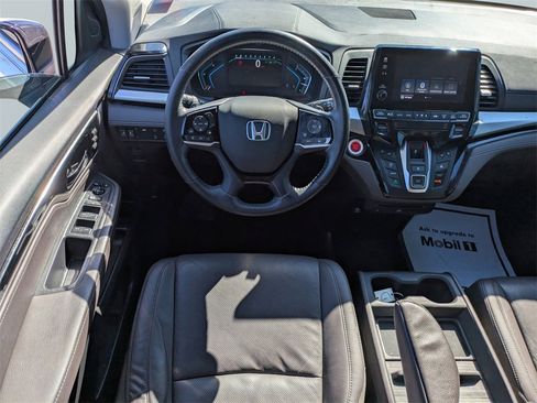 Used 2018 Honda Odyssey Elite image 17