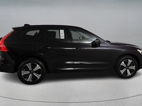 Certified 2025 Volvo XC60 T8 Core w/ Protection Package Premier AWD/4WD image 3