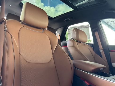 New 2026 Genesis GV70 2.5T Advanced image 18