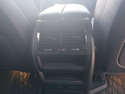 Used 2025 BMW X5 xDrive40i w/ Parking Assistance Package AWD/4WD image 16