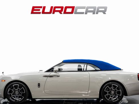 Used 2021 Rolls-Royce Dawn image 3