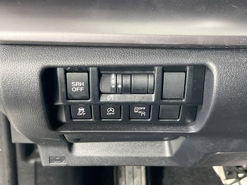 Used 2023 Subaru Crosstrek 2.5i Limited AWD/4WD image 10