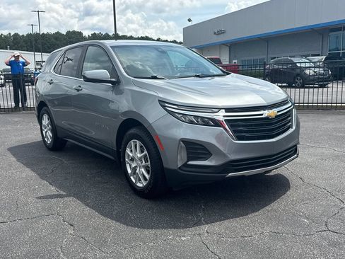 Used 2023 Chevrolet Equinox LT FWD image 4