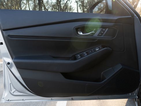 Used 2023 Honda Accord Touring image 38