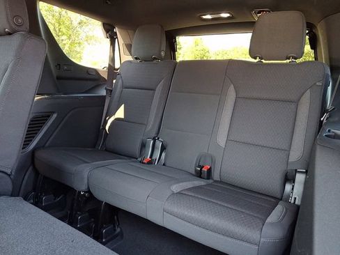 Used 2025 Chevrolet Tahoe LS AWD/4WD image 19