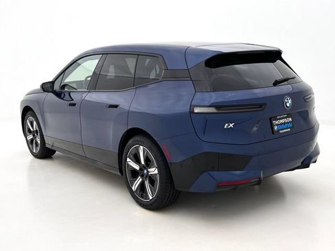 Used 2024 BMW iX xDrive50 w/ Premium Package AWD/4WD image 9