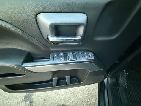 Used 2019 Chevrolet Silverado 1500 LT image 22