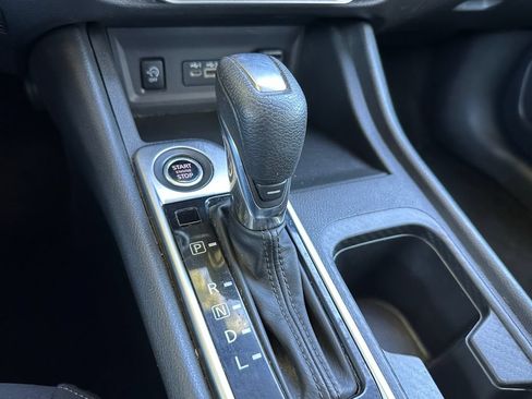 Used 2024 Nissan Sentra SV FWD image 30