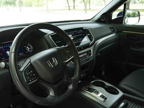 Used 2023 Honda Passport EX-L image 16