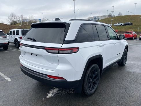 New 2026 Jeep Grand Cherokee Altitude AWD/4WD image 3