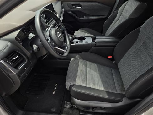Certified 2023 Nissan Rogue SV FWD image 18