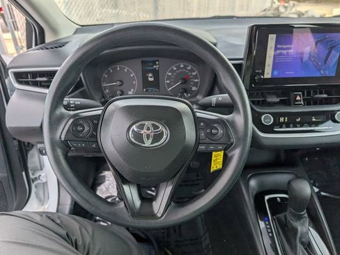Used 2024 Toyota Corolla LE image 11