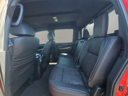 Used 2020 Nissan Titan PRO-4X AWD/4WD image 5
