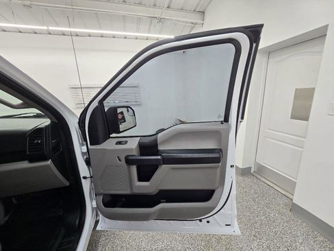 Used 2017 Ford F150 XL w/ Equipment Group 101A Mid RWD image 24