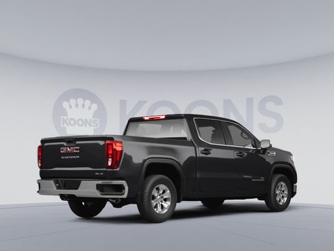 New 2026 GMC Sierra 1500 SLE image 4
