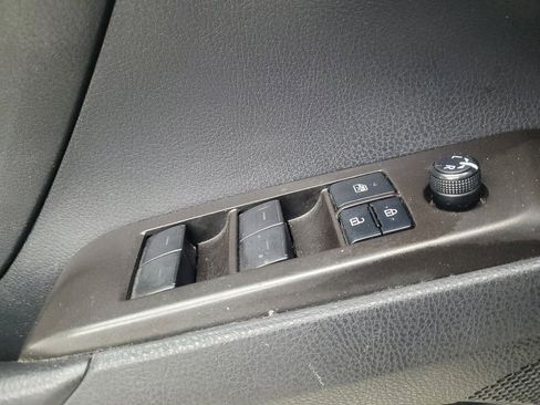 Used 2021 Toyota Camry SE image 27