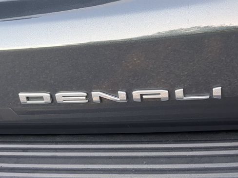 Used 2021 GMC Yukon Denali RWD image 46