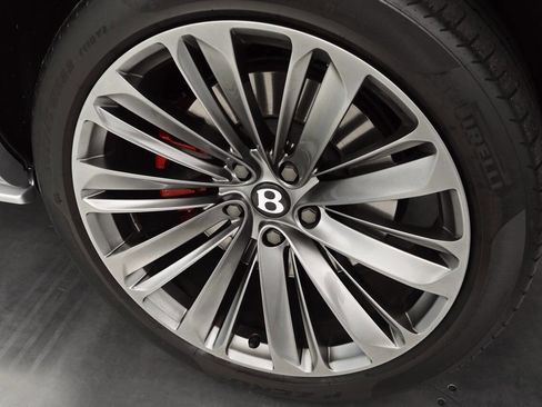 Used 2021 Bentley Bentayga Speed image 34