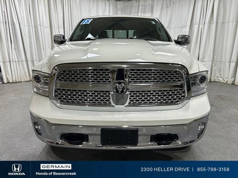 Used 2018 RAM 1500 Laramie w/ Convenience Group AWD/4WD image 3