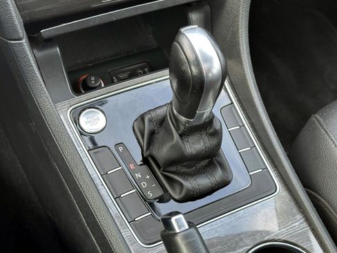 Used 2017 Volkswagen Passat 1.8T SE image 26