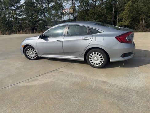 Used 2019 Honda Civic LX image 7