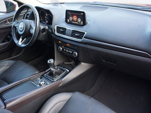 Used 2017 MAZDA MAZDA3 Grand Touring image 16
